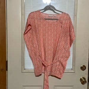 Peach/white blouse with tie at waist